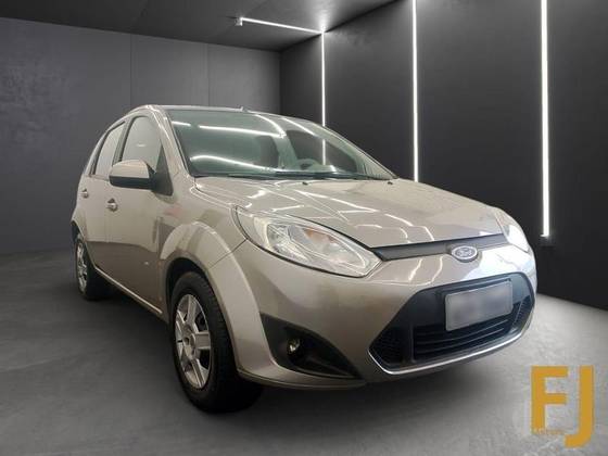 FORD FIESTA 1.0 ROCAM SE 8V FLEX 4P MANUAL FORD FIESTA 1.0 ROCAM SE 8V FLEX 4P MANUAL